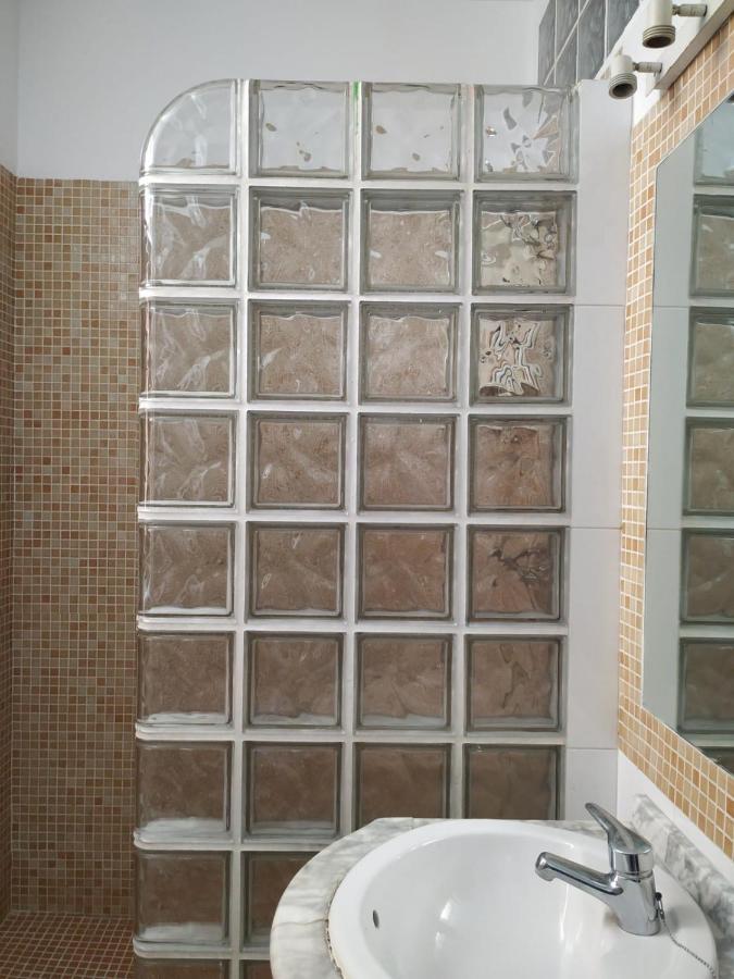 Bonito Apartamento Con Encanto En Casco Antiguo Ron 7 Valenciayole Apartment Exterior photo